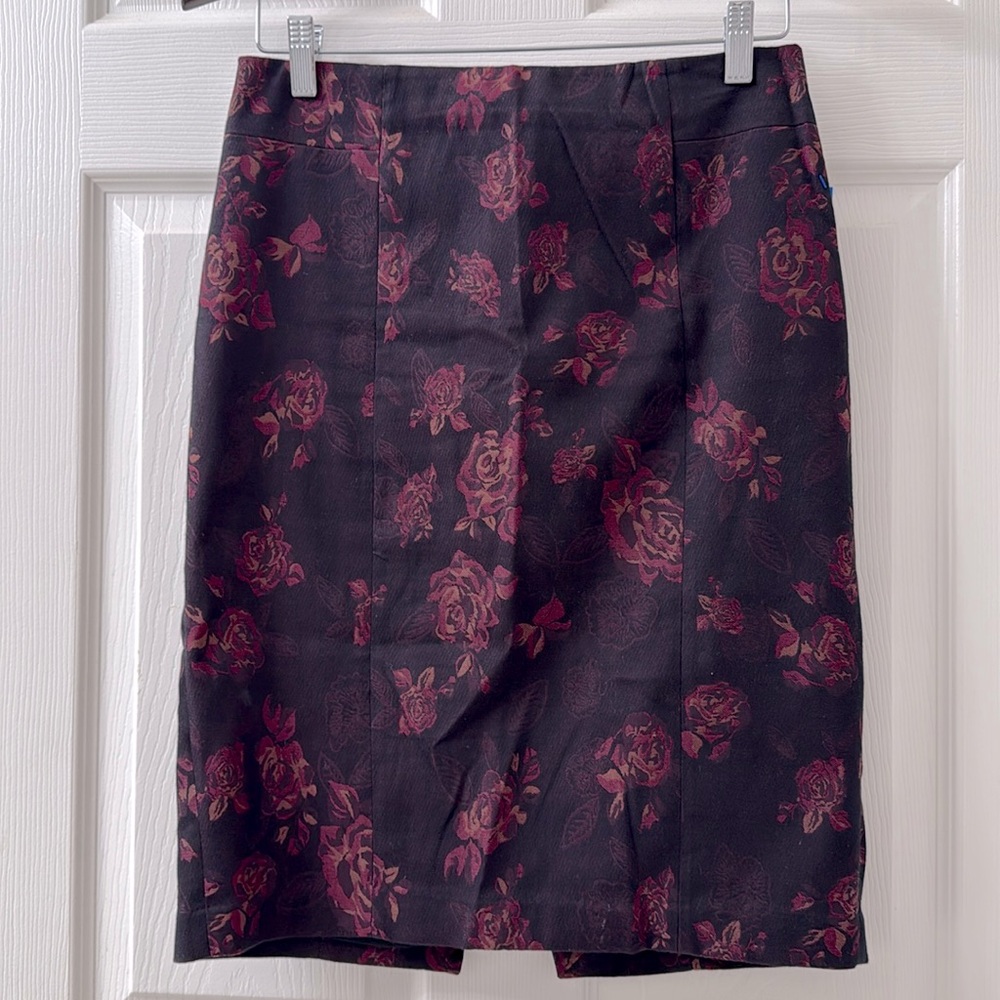 White House Black Market floral print pencil skirt size 4
